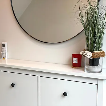 Flori アパート ラシュテーデ